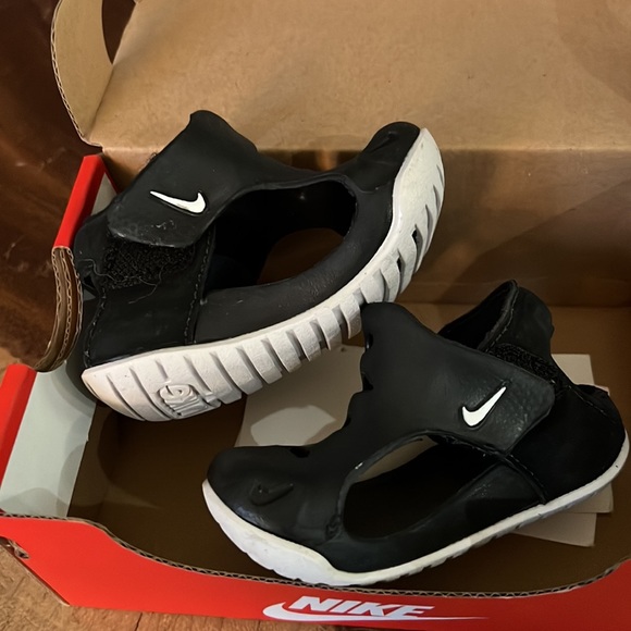 Nike Other - Nike water shoes with Velcro 4c